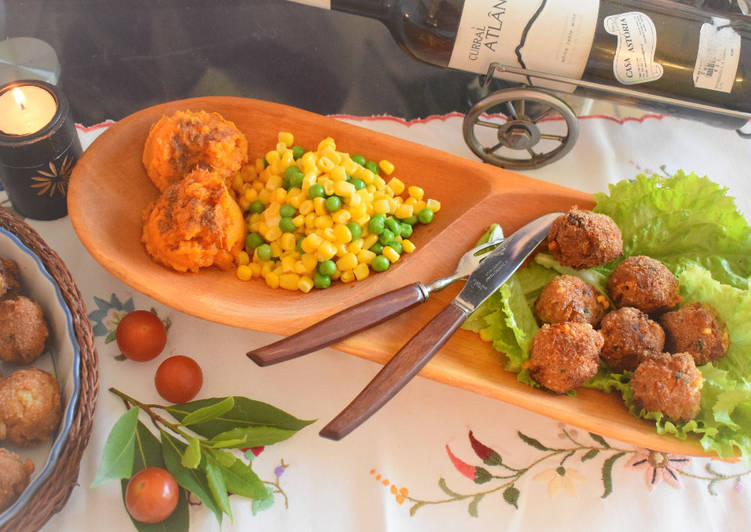Cheesy meatballs with mashed sweet  potato and mixed veggies