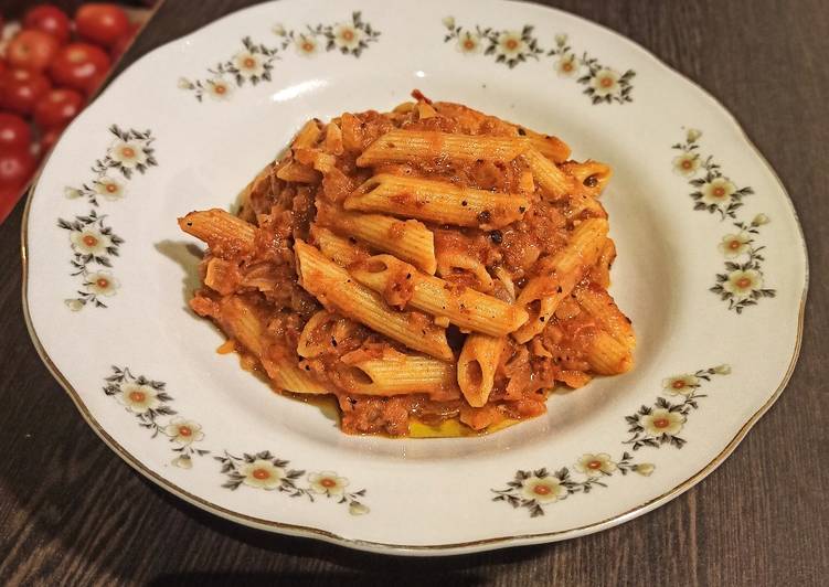 Penne Arrabbiata (Pasta with Red Sauce)