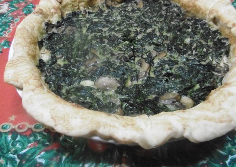 Divine Spinach, Mushroom & Cheese Quiche (Tarta me Spanaki, Manitaria & Tyria)