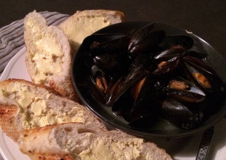 Garlic butter mussels
