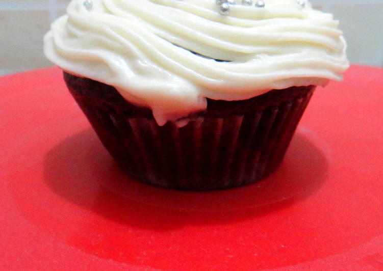 Red Velvet Cupcakes - Vegan