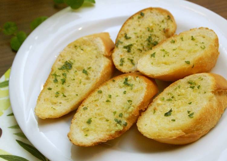 Foolproof Garlic Bread