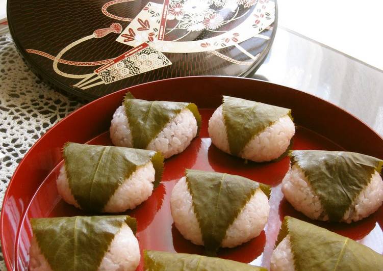 Sakura Mochi - A Recipe Passed from Mother to Daughter