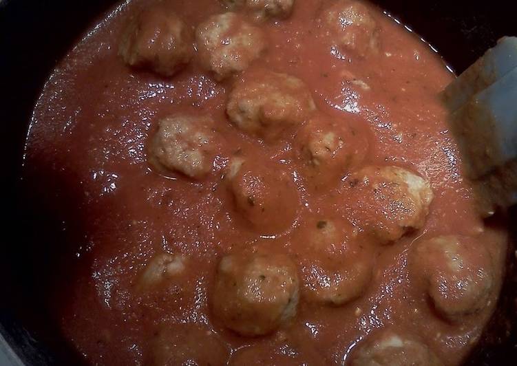 Homemade Parmesan Meatballs Marinara