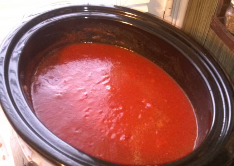 Simple crockpot pasta sauce