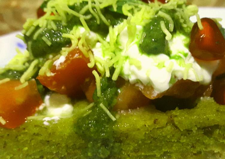 Spinach waffles chaat