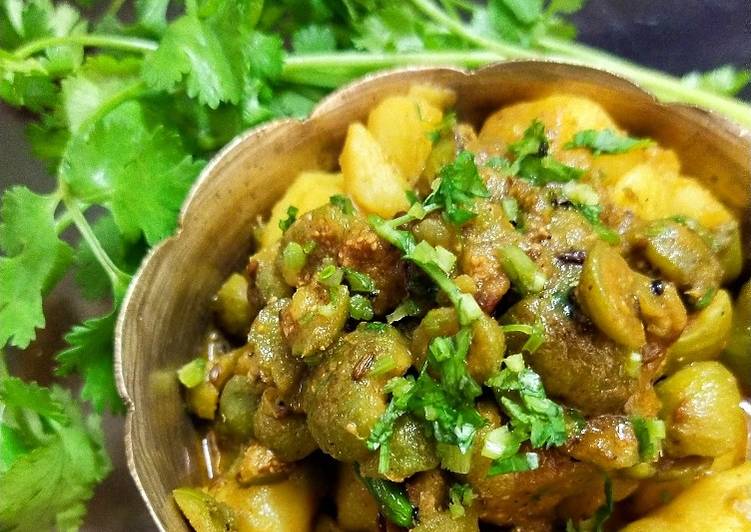 Indian fig curry
