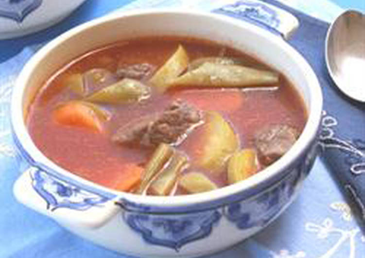 Vegetables and meat soup - shorbet khodra w lahmeh