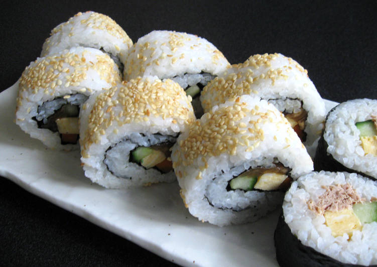 Ura Maki-zushi (Inside-out Sushi Rolls)