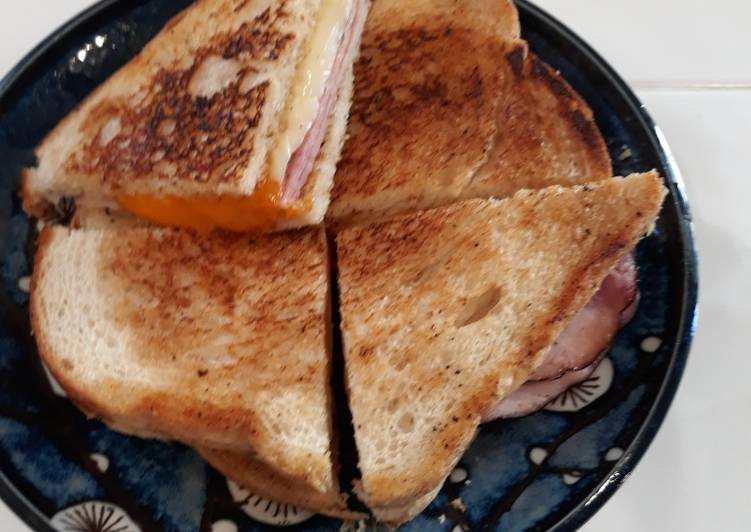 Grilled cheese and ham