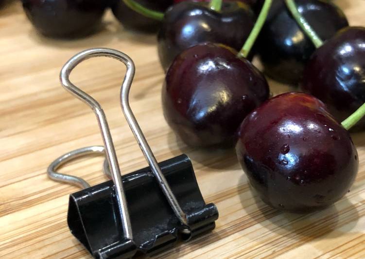 #HowTo “Pit Cherries” with a binder clip? - Tuesday Tip